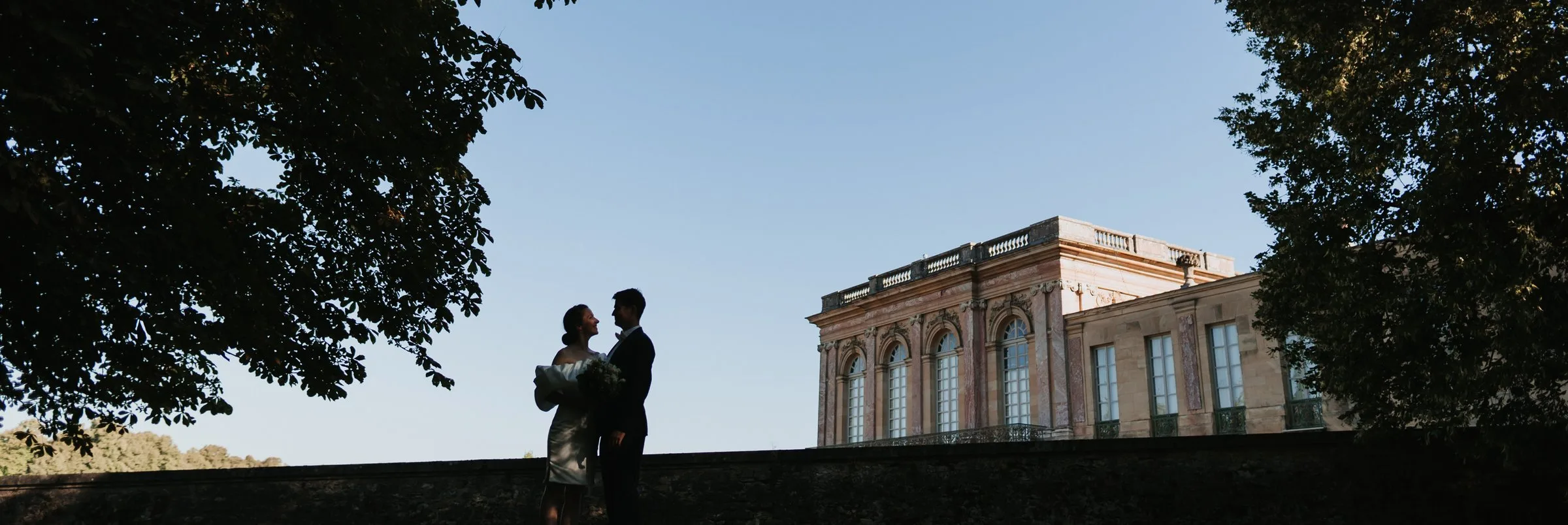 Katarina et Frédéric devant le château de Versailles
